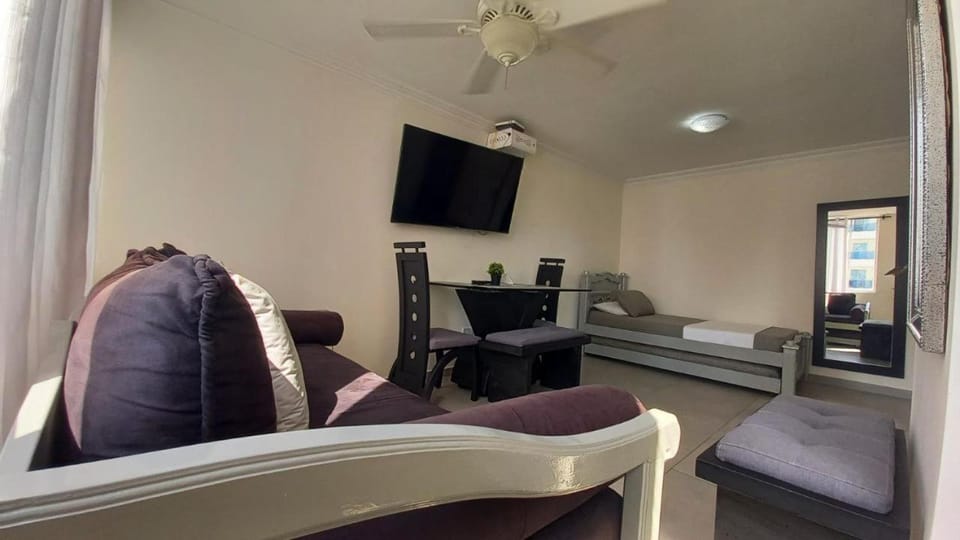 Apartamento Cerca a la playa, Piscina, Wifi, AC Apartment in Cartagena