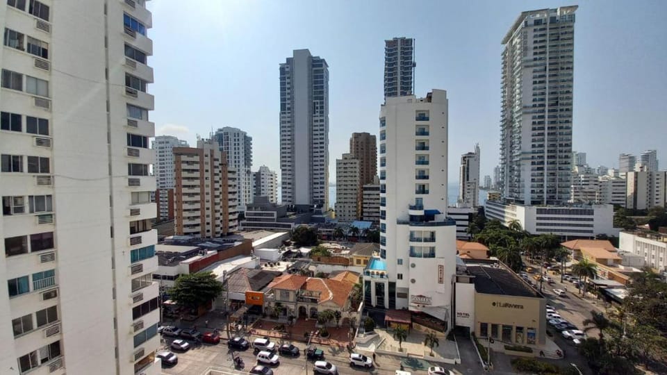 Apartamento Cerca a la playa, Piscina, Wifi, AC Apartment in Cartagena