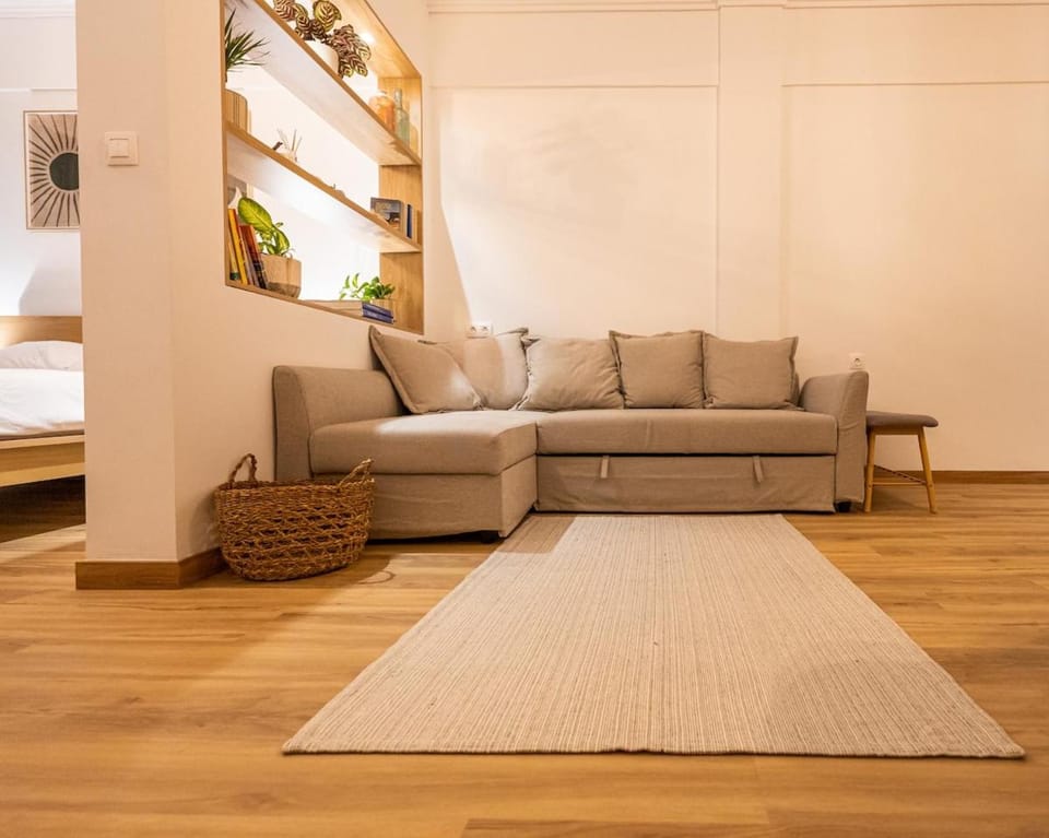 Yellow - Tsimiski & Aristotle City Center Apartment in Thessaloniki