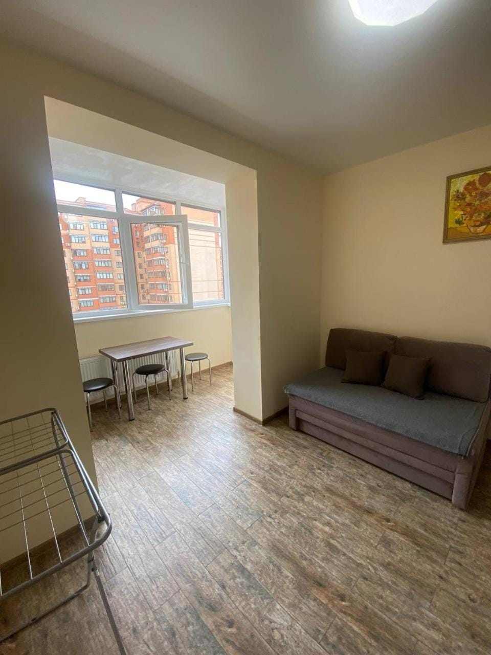 Квартира на Запорожском шоссе Дафи Космическая Тополь Apartment in Dnipro