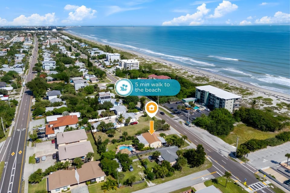 Property building, Day, Bird's eye view, Beach, Sea view, Location