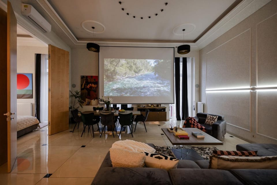 Magnificent 3BR w Balcony by the Parliament Apartment in Budapest
