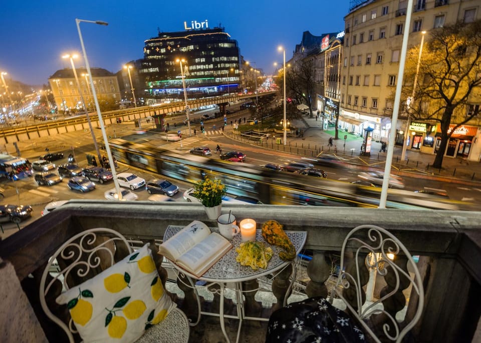 Magnificent 3BR w Balcony by the Parliament Apartment in Budapest