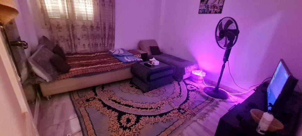 شقه فندقية بالشروق بالقرب من مدينتى للعائلات و الاسر فقط Apartment in Cairo Governorate