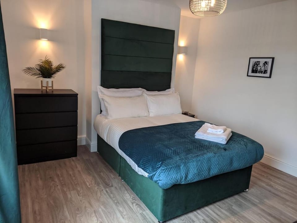 Dream101, Luxury 2 Bedroom apartment - free parking Apartment in Liverpool