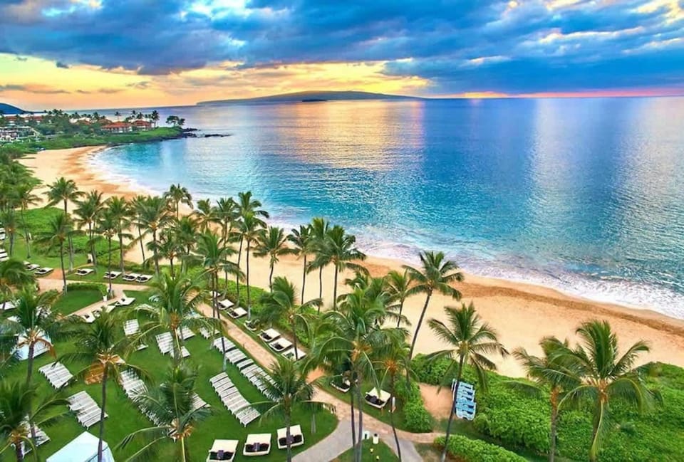 Steps to Beach Hot Tub Luxe Maui Retreat House in Wailea