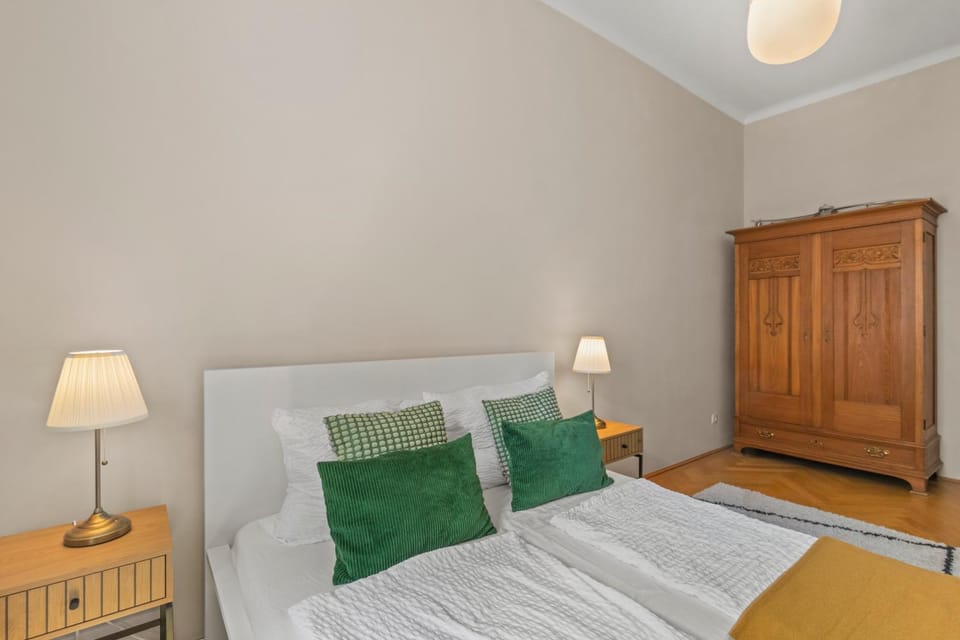 Designer Flat I 5 Minutes to Metro I Fast Wifi Apartment in Vienna