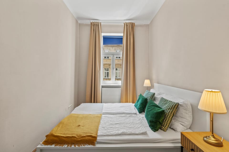 Designer Flat I 5 Minutes to Metro I Fast Wifi Apartment in Vienna