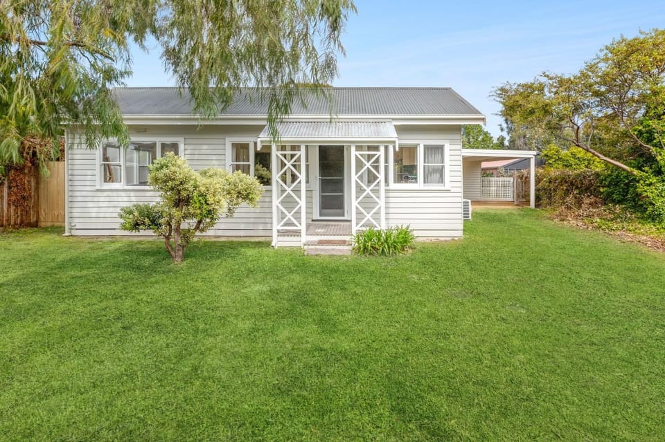 Sandy Toes Cottage House in Point Lonsdale