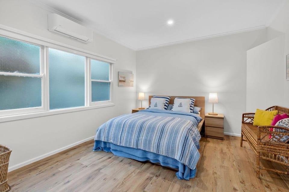 Sandy Toes Cottage House in Point Lonsdale