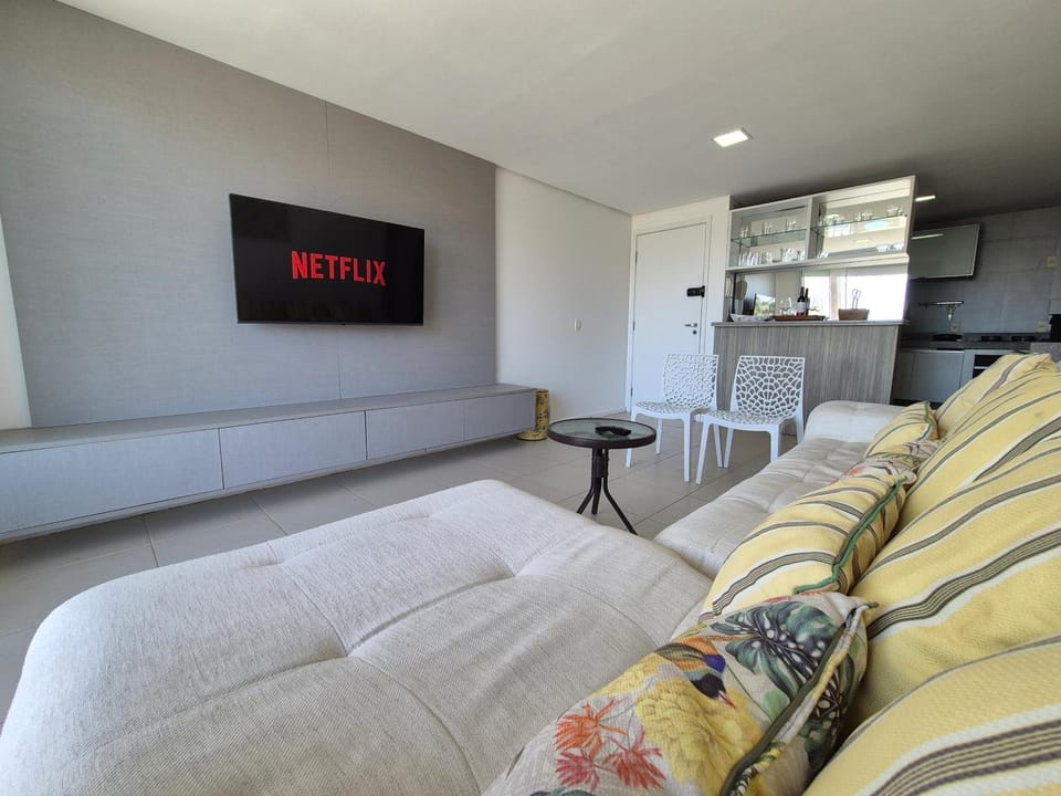 Communal lounge/ TV room, TV and multimedia, Kitchen or kitchenette, Living room, Seating area, Evening entertainment