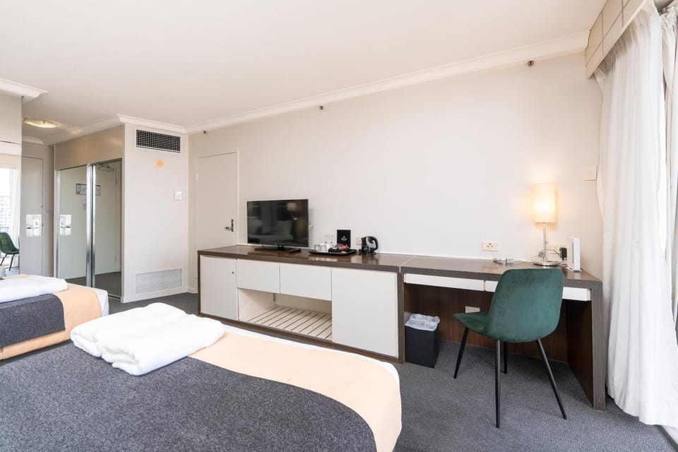 Ocean-view hotel room in central Surfers Paradise Hotel in Surfers Paradise Boulevard