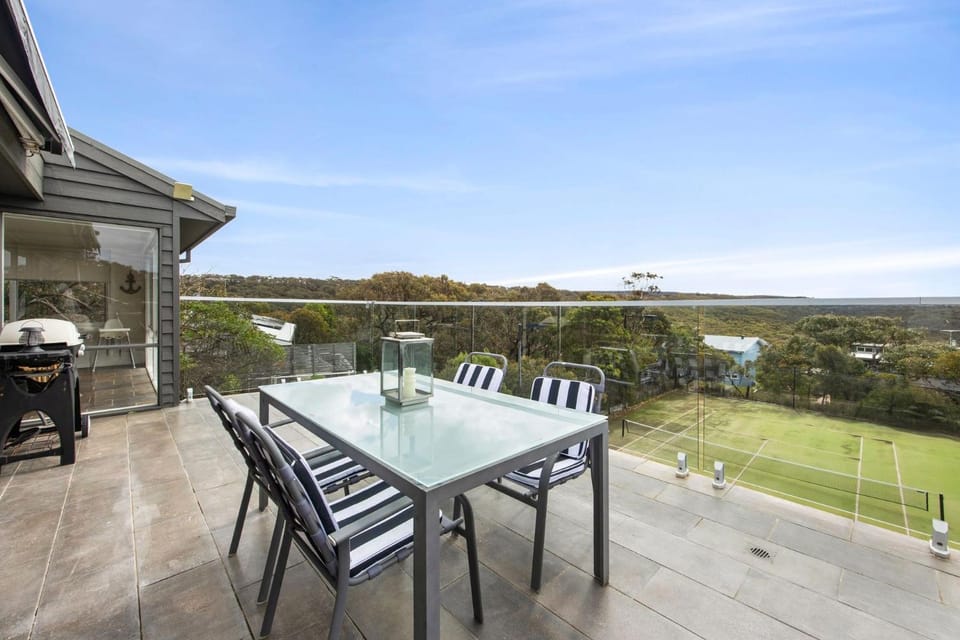 Spring, Day, Natural landscape, View (from property/room), Balcony/Terrace, Dining area
