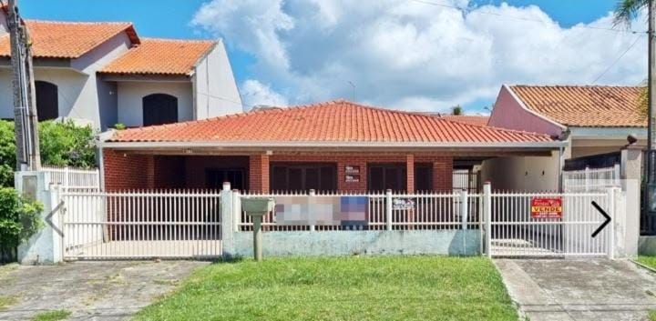 Casas beira mar com piscina, churrasqueira House in State of Paraná