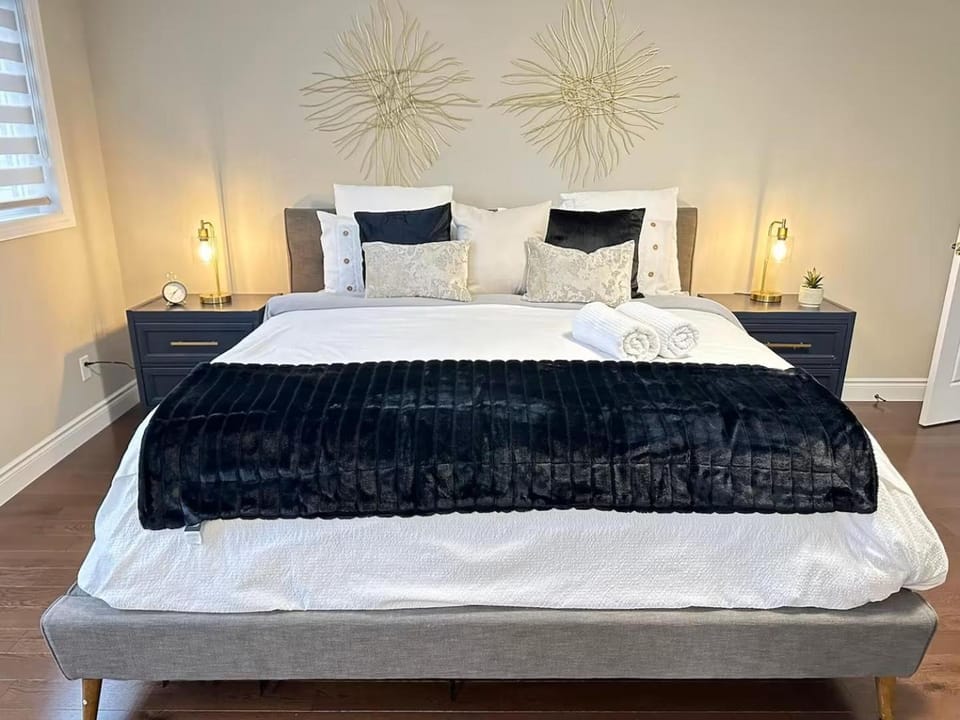 Fieldstone Estate Villa in Lake Erie