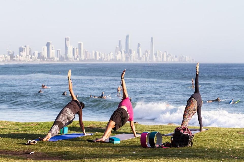 Modern Coastal Escape – Burleigh Beachfront Apartment in Burleigh Heads