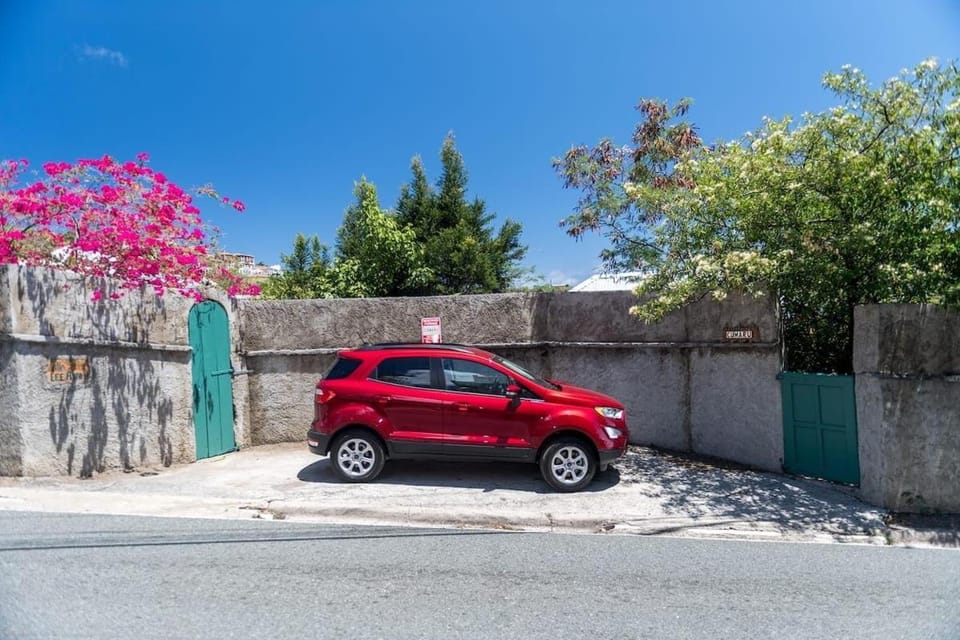 Oceanview Cottage Walk to Beach & Restaurants House in Cruz Bay