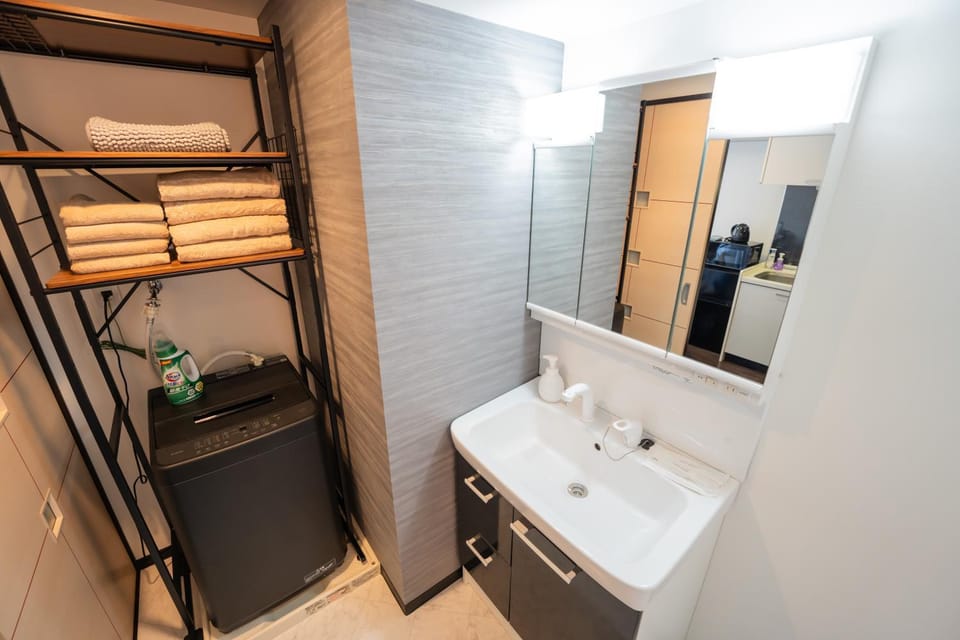 Shower, Bathroom, towels