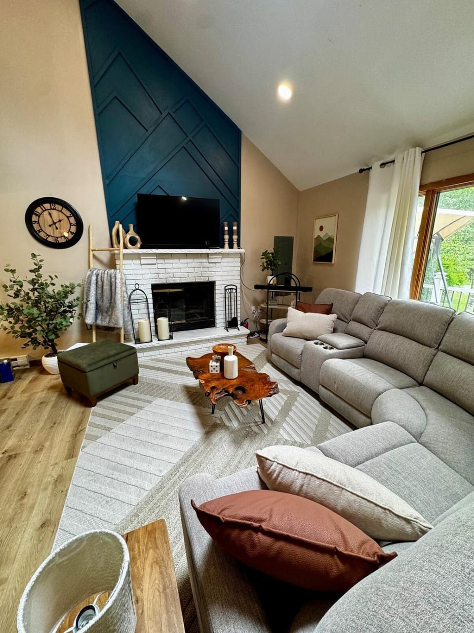 Pocono Mountain loft style home Chalet in Coolbaugh Township