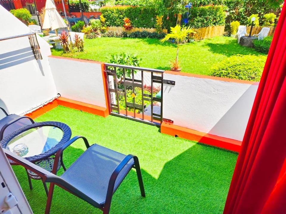 Suki Palm Bed and Breakfast in Chalong