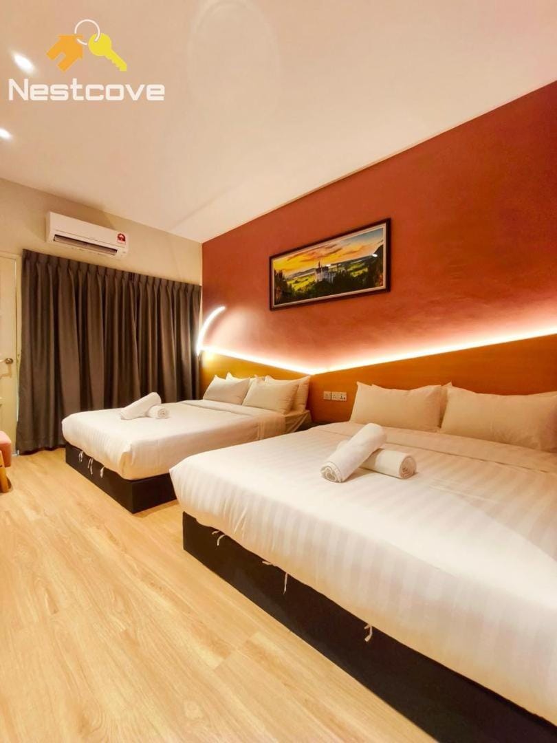 Bed, Photo of the whole room, Bedroom, Text overlay, air conditioner