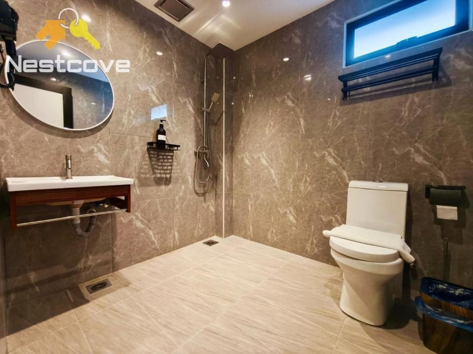 Toilet, Bathroom, Text overlay