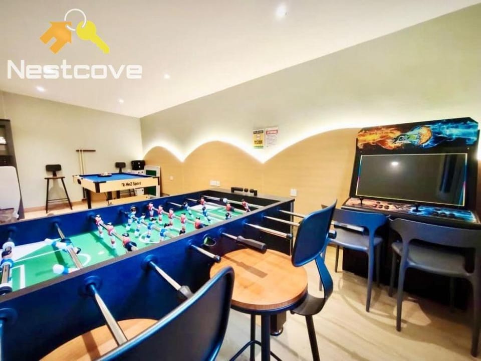 Game Room, Game Room