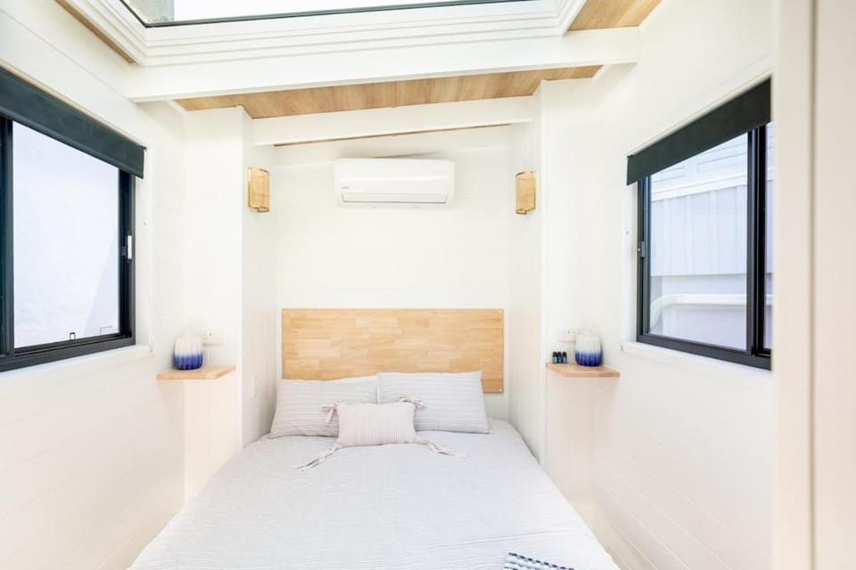 Tiny Home in the heart of Broadbeach-River Views! Apartment in Gold Coast