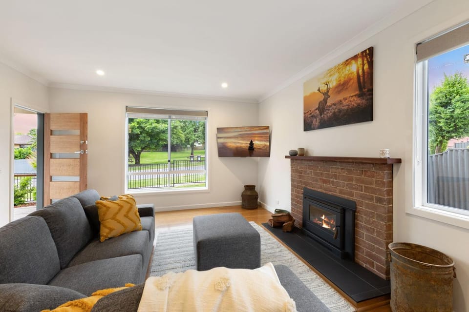 Lemon & Myrtle Cottage House in Myrtleford