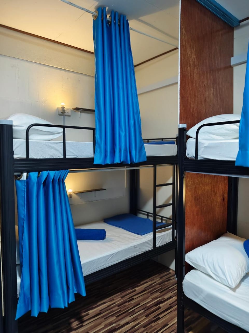 Photo of the whole room, bunk bed