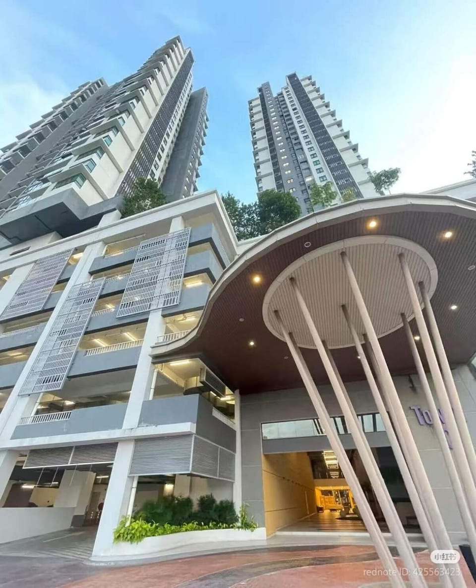 Property building, Day