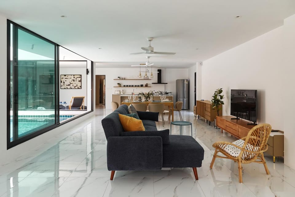 TV and multimedia, Living room, Seating area, Dining area, Pool view, Swimming pool, sunbed