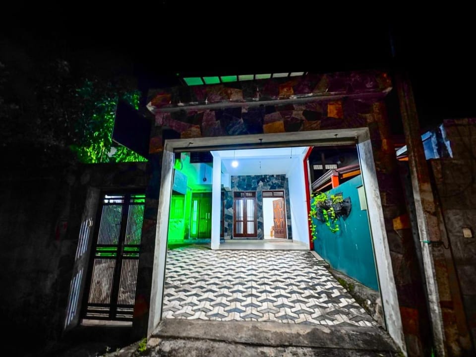 Property building, Patio, Parking