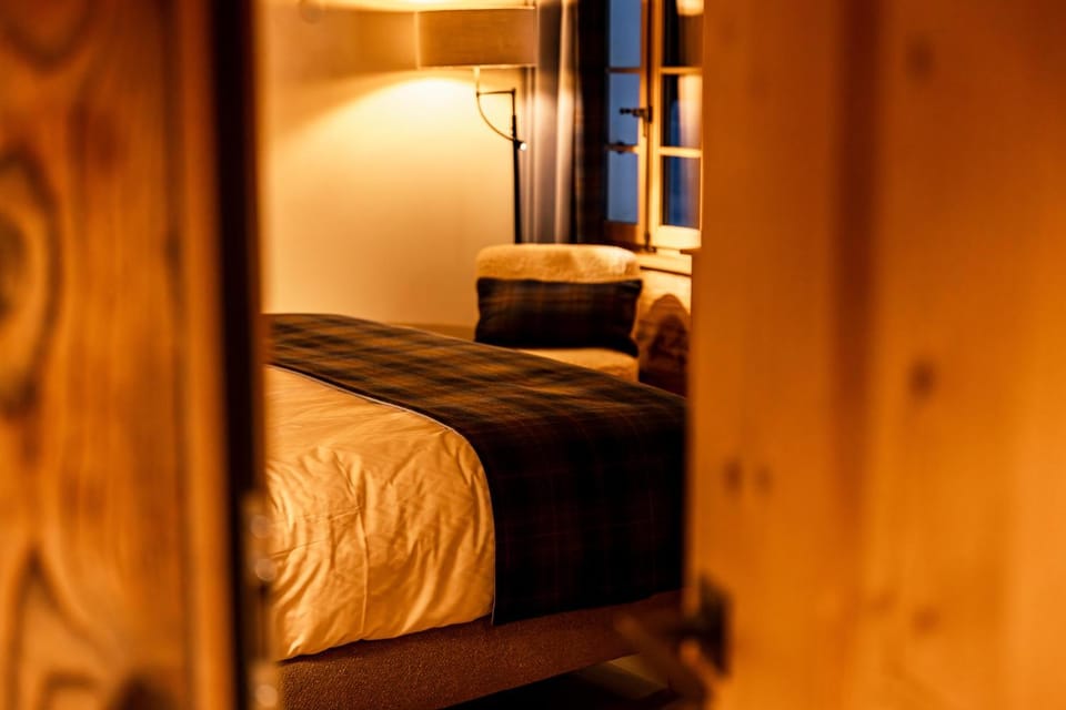 Bed, Bedroom, wardrobe