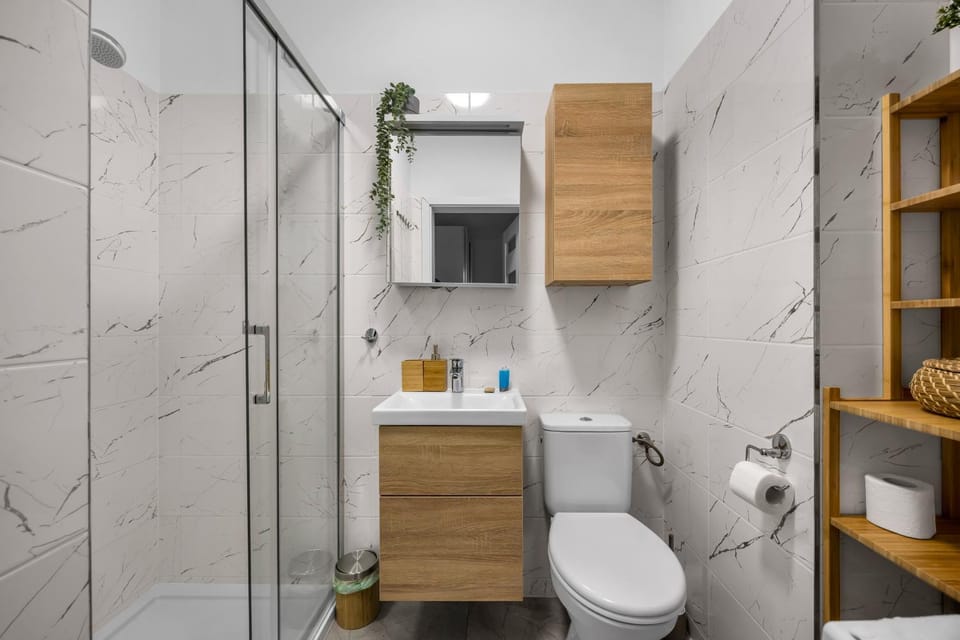 Shower, Bathroom, towels