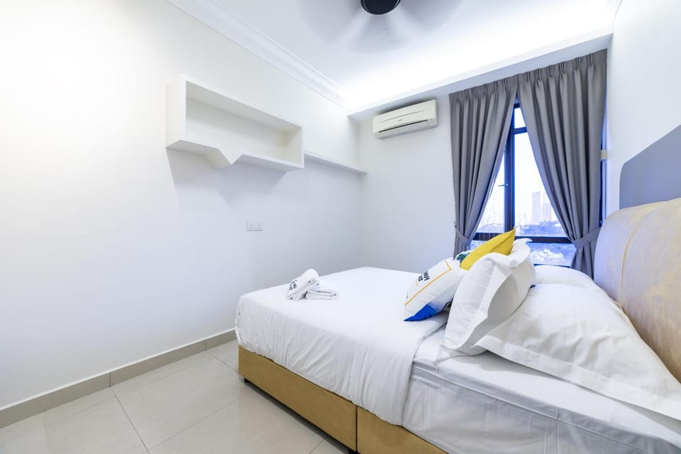 Royal Domain KL near Mont Kiara by Sleepy Bear Apartment in Federal Territory of Kuala Lumpur