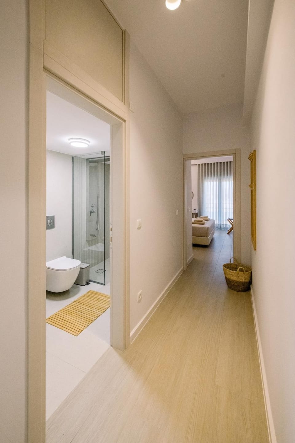 Shower, Toilet