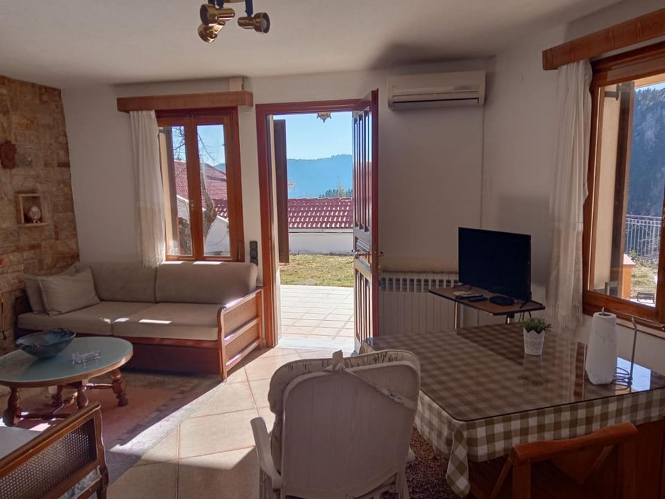 pavliani house House in Peloponnese, Western Greece and the Ionian