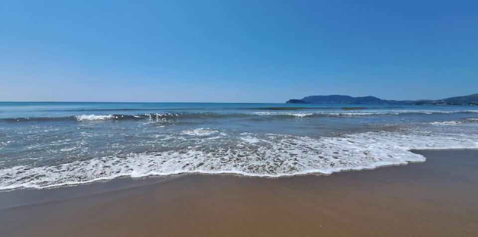 Nearby landmark, Day, Natural landscape, Summer, Beach, Sea view
