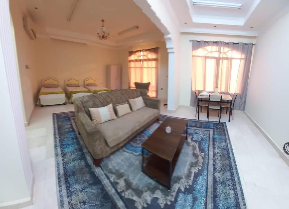 Living room, Photo of the whole room, Seating area
