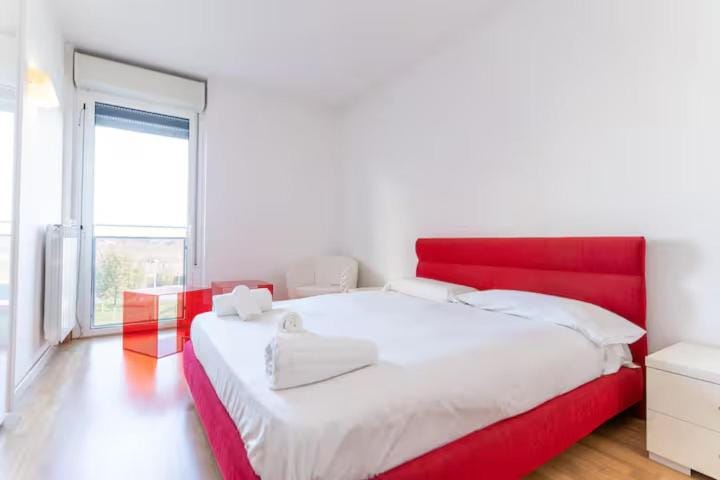 Ampio trilocale con garage, 2 terrazzi e WIFI Apartment in Milan