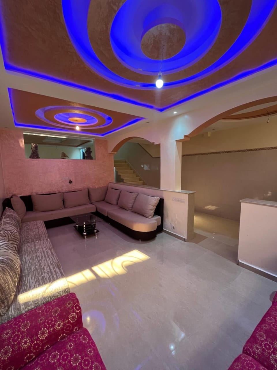Living room, Seating area