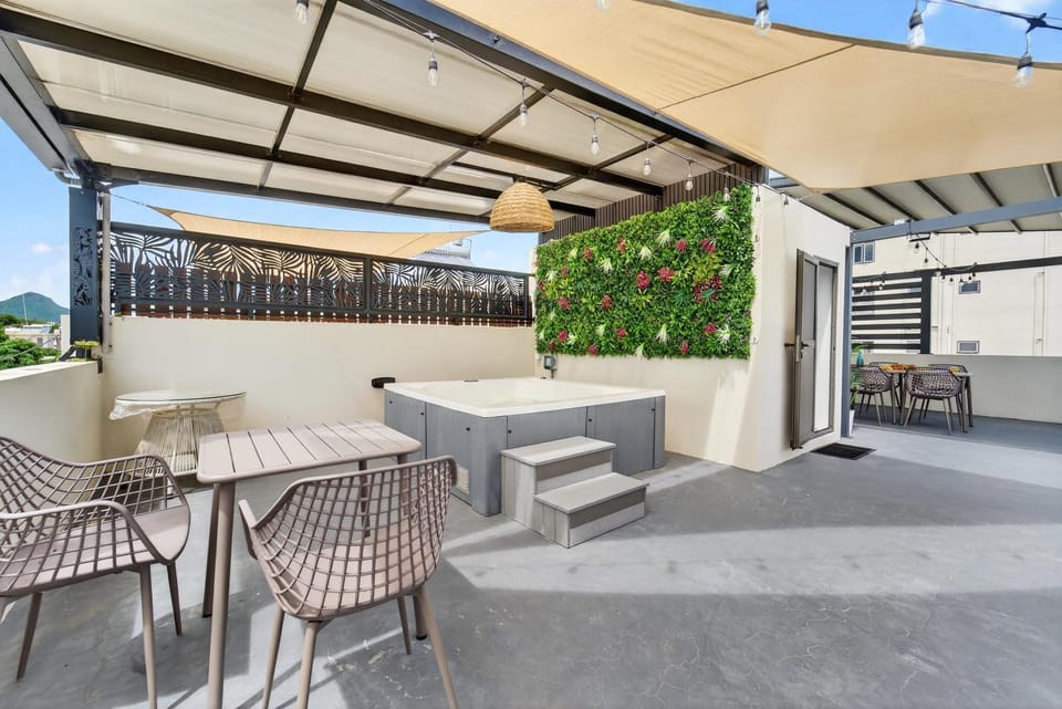 Hot Tub, Balcony/Terrace