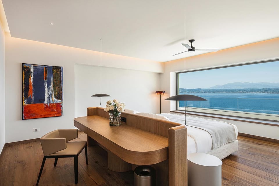 Bed, Photo of the whole room