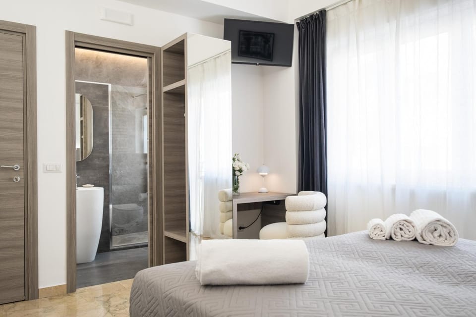 Bed, Bathroom, Bedroom, towels, wardrobe, air conditioner