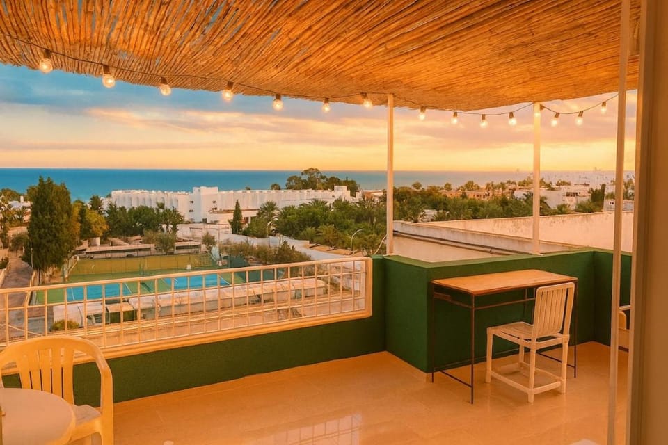 Balcony/Terrace, Lounge or bar