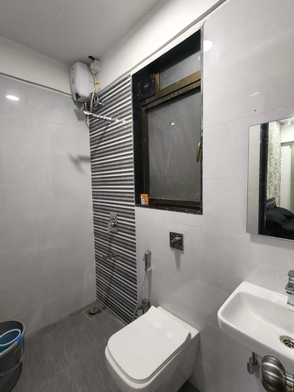 IUC 301 Private 1Bhk 3 Min Nesco Nirlon Apartment in Mumbai