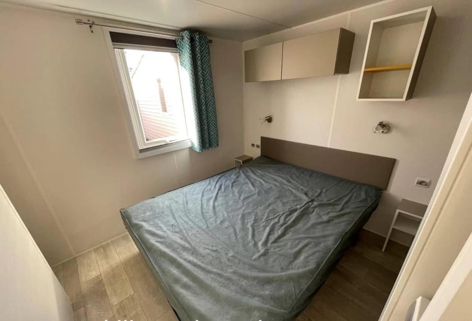 Mobil home sous les pins Camping les VIGNES Lit-et-Mixe Campground/ 
RV Resort in Lit-et-Mixe