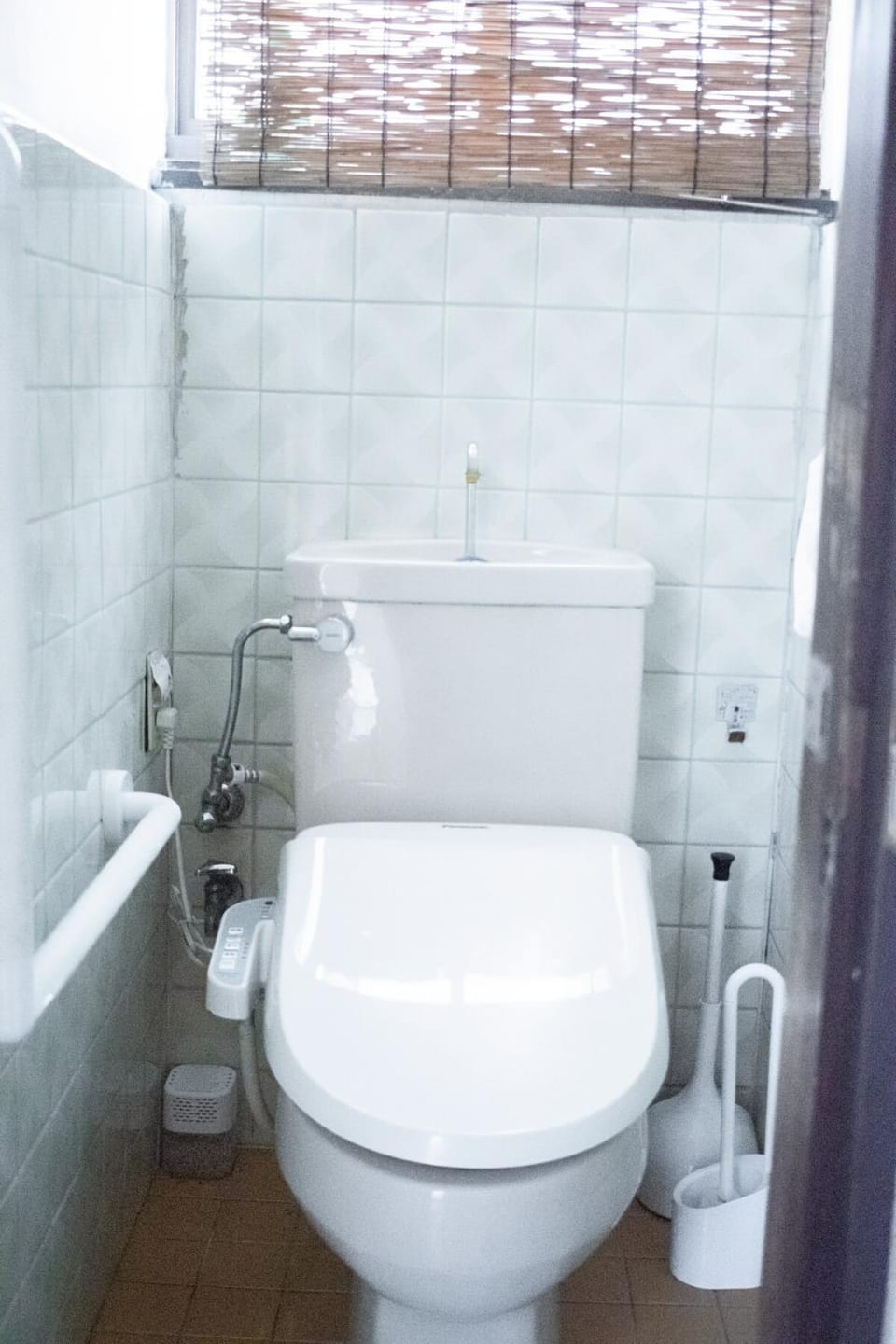 Toilet, bidet