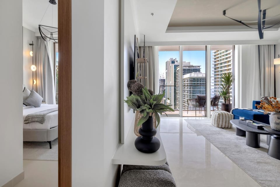 Ultra Luxury Emaar Palace Beachfront 1BR Five Palm Apartment in Dubai